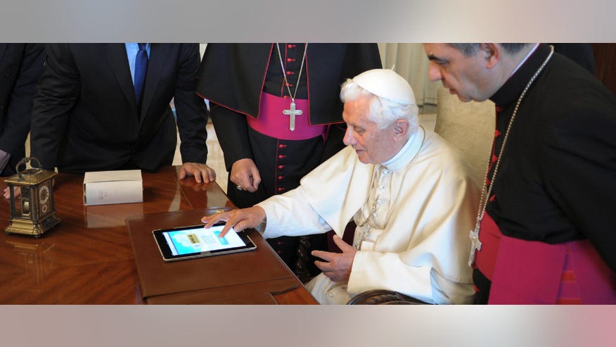 Pope Twitter BT.jpg